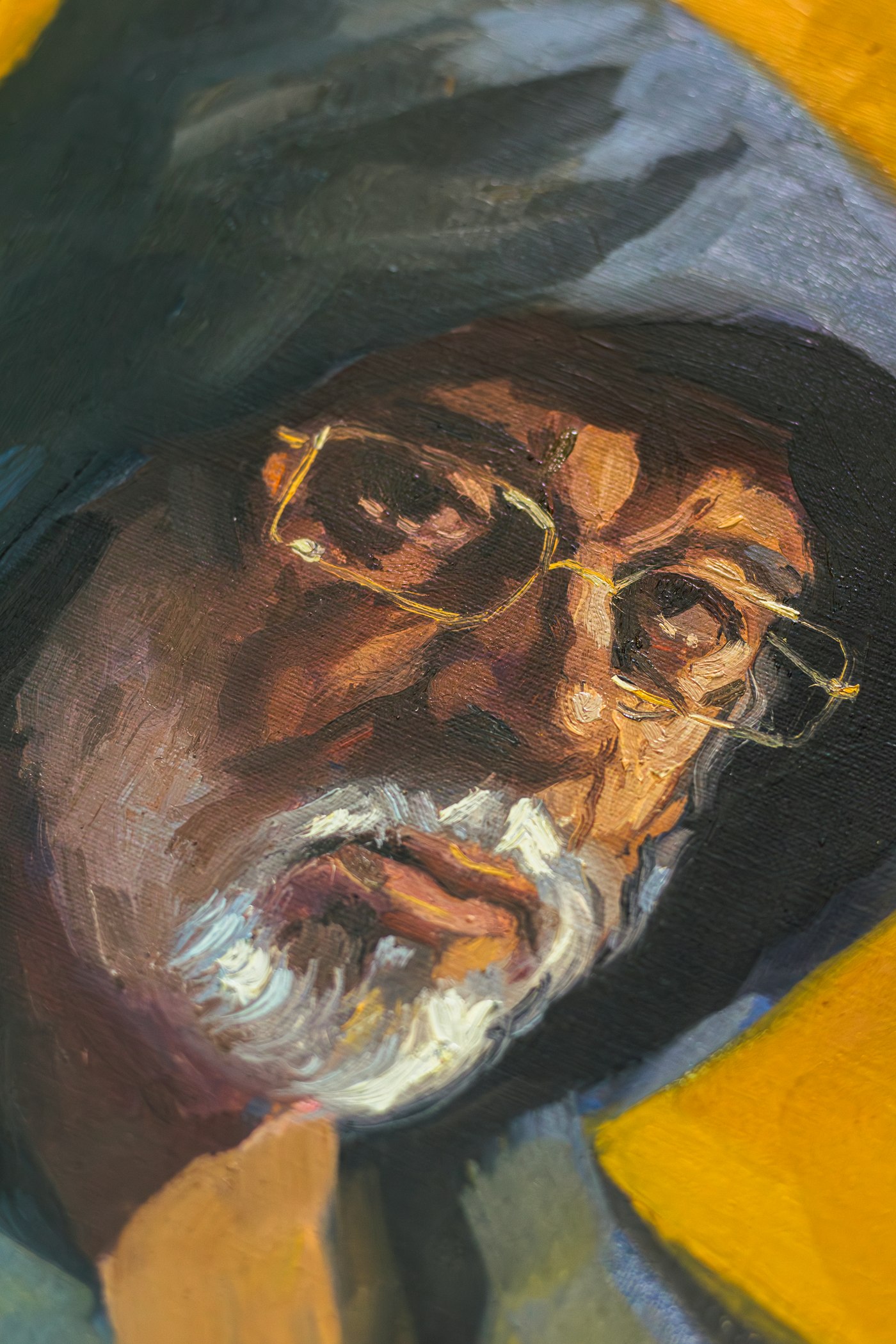 Autorretrato del artista con capucha y sombras